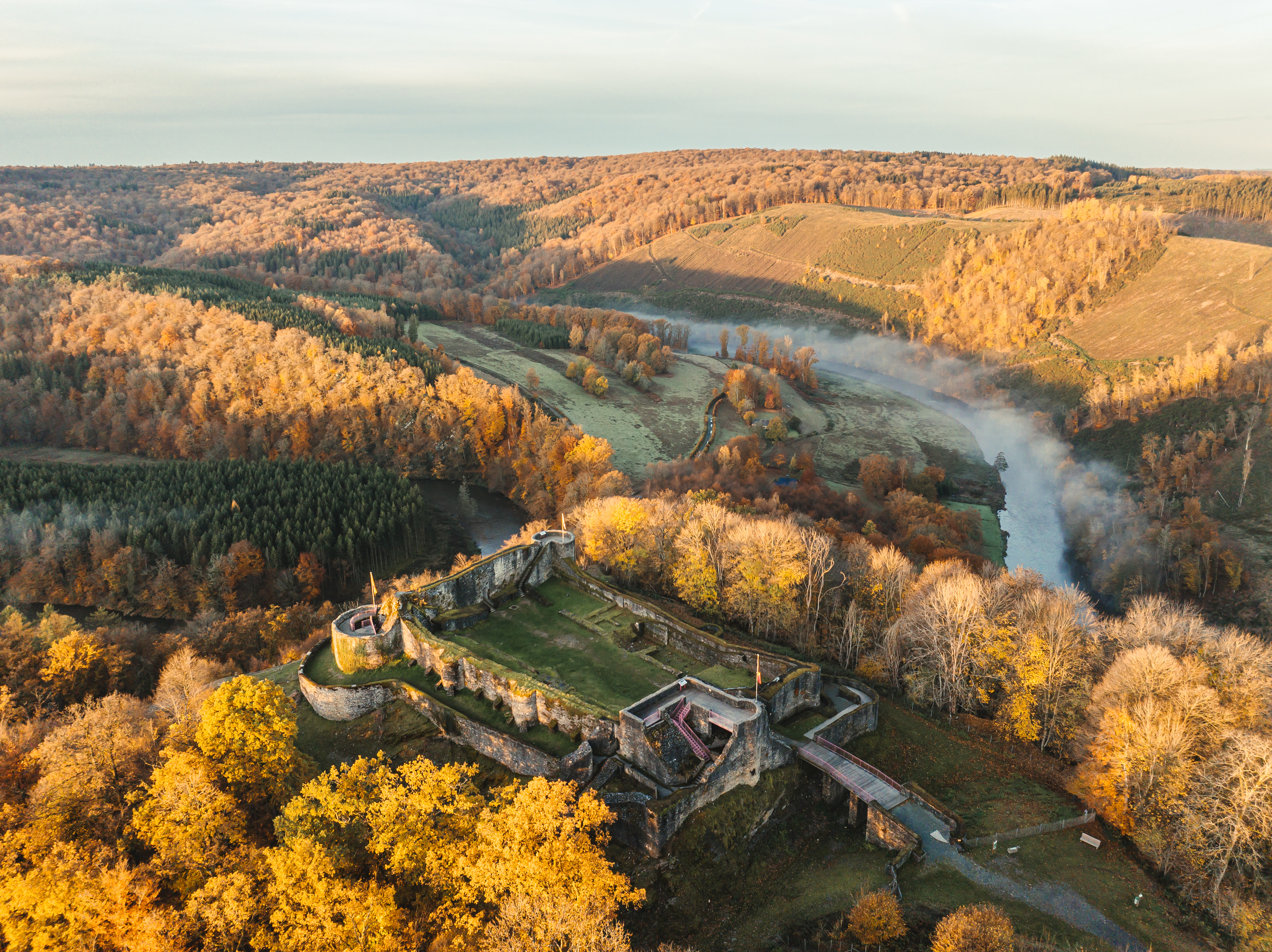 Lever de soleil sur la Semois à Herbeumont